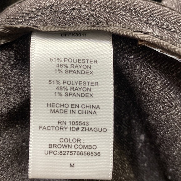 Daisy Fuentes Marled Cape Faux Suede Trim & Belt - Picture 6 of 7